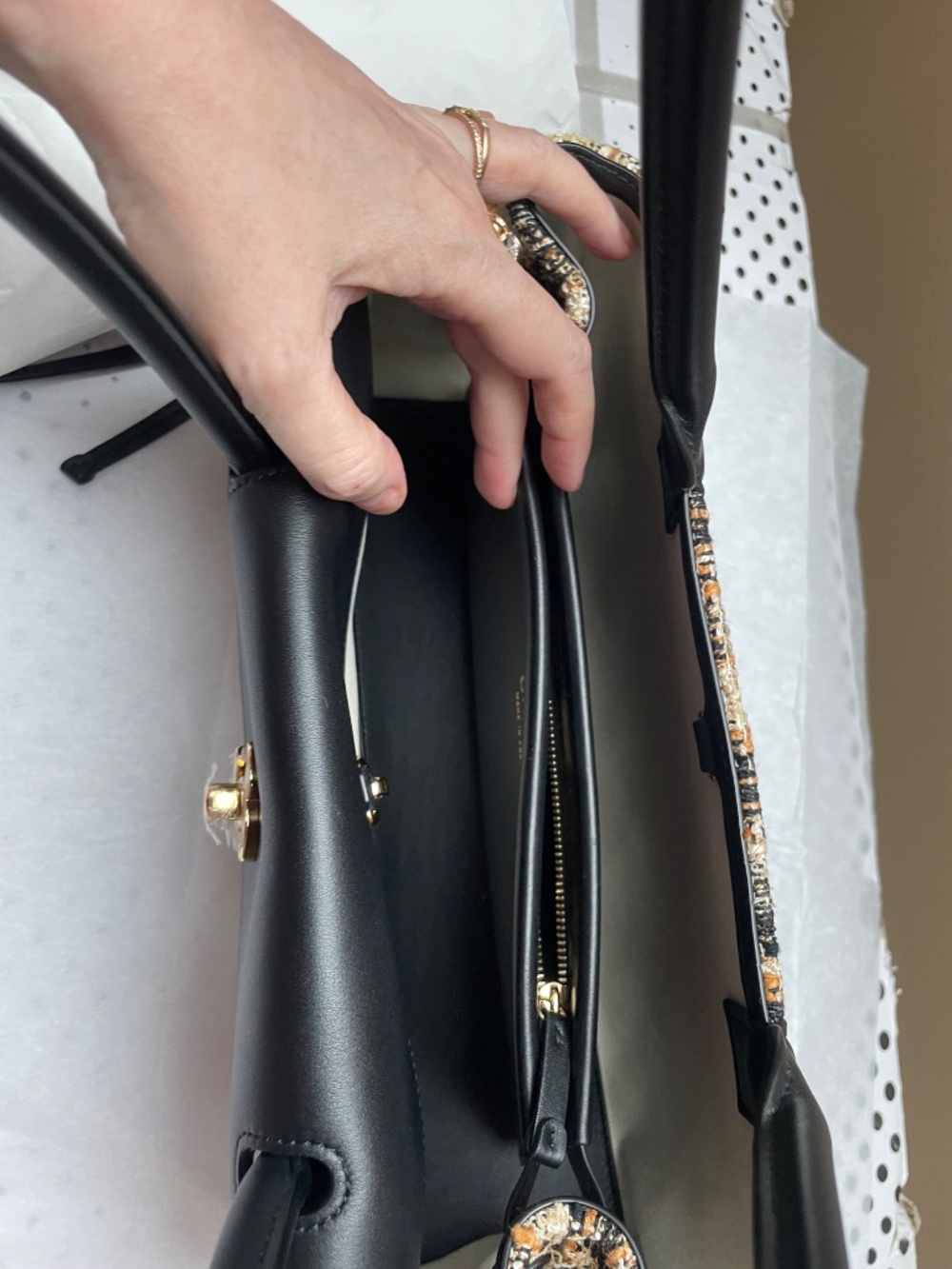 Chanel 26A Urban Essential East West Shopping Bag - Leopard Print Tweed & Black - Picture 8 of 15